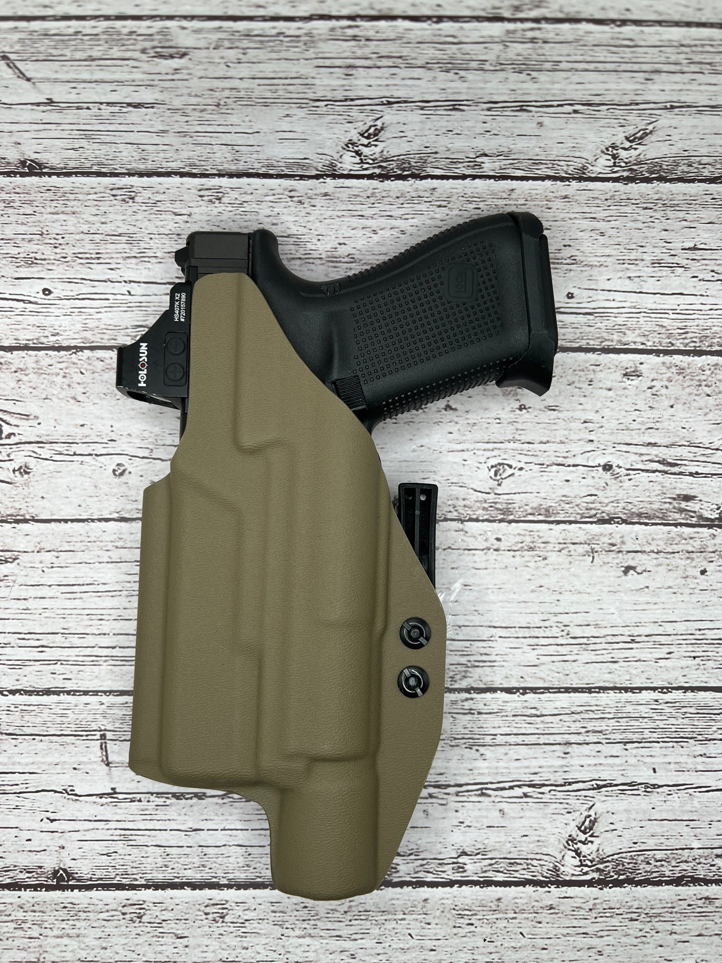 Light Bearing IWB Holster for Glock 19/19X/45 Pistol.