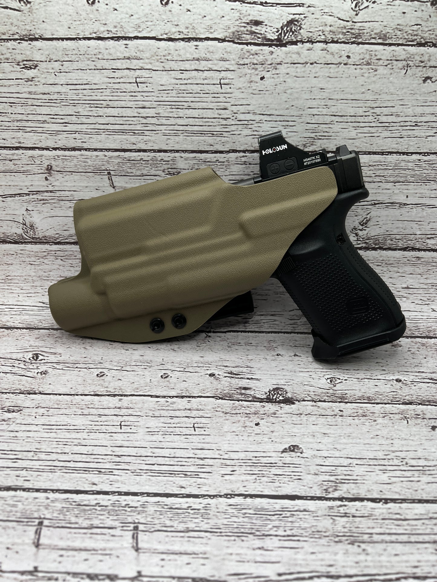 Light Bearing IWB Holster for Glock 19/19X/45 Pistol.