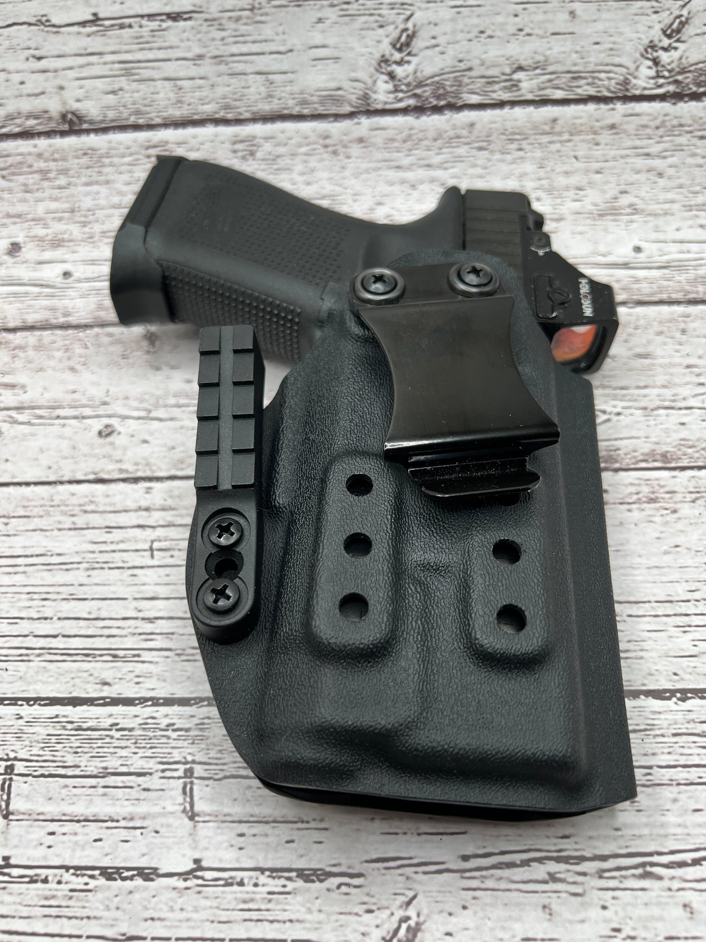 Light Bearing IWB Holster for Glock 19/19X/45 Pistol. Inforce APLc