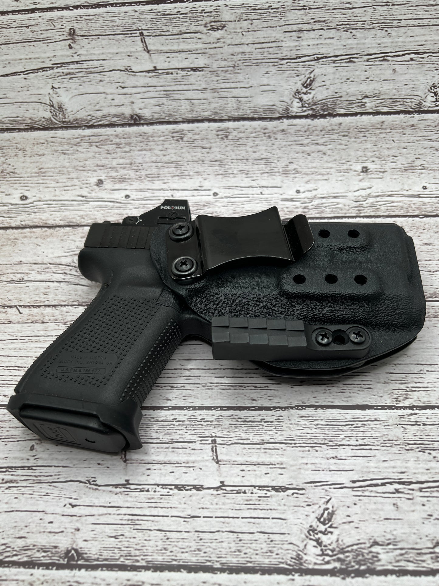 Light Bearing IWB Holster for Glock 19/19X/45 Pistol. Inforce APLc