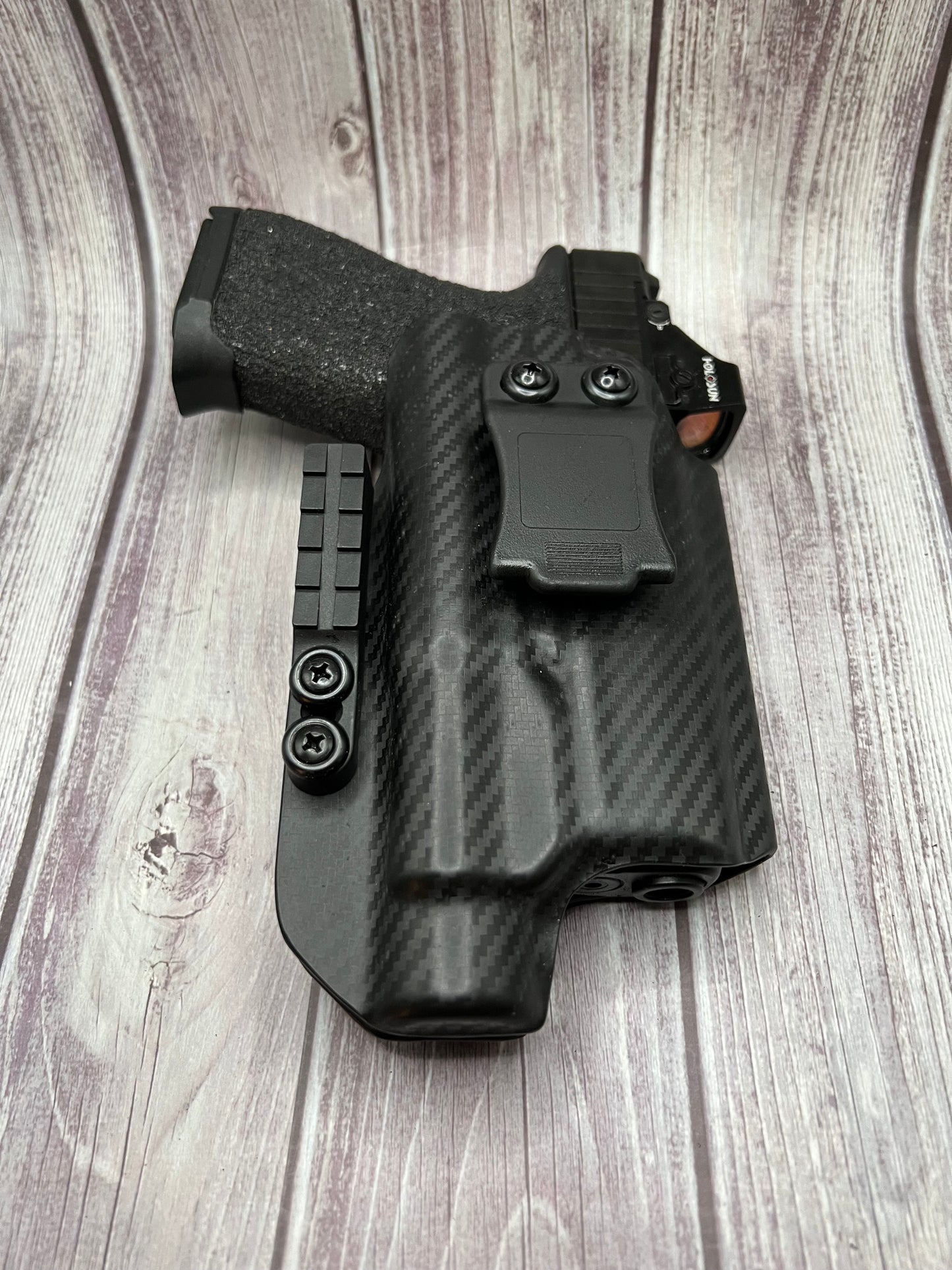 Light Bearing IWB Holster for Glock 19/19X/45 Pistol.